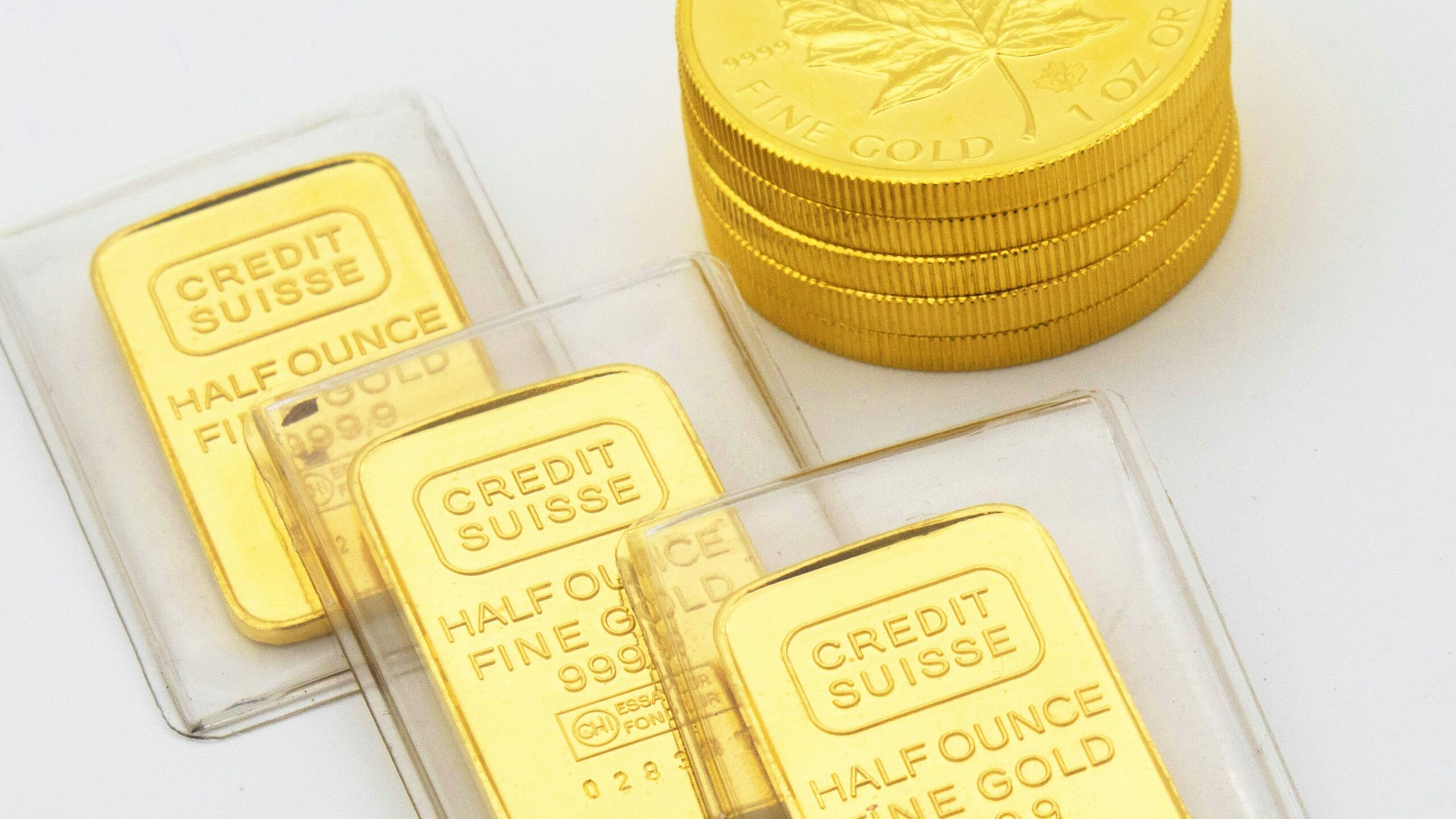 Benefits and Risks of Gold IRA Rollover: Making Informed Investment Decisions